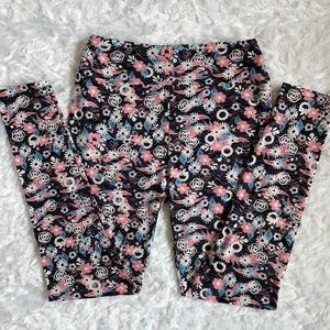 LuLaRoe leggings o/s One Size 2-10 flowers black